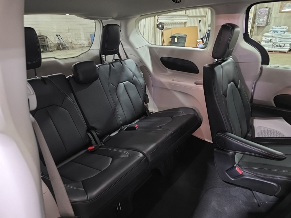 Chrysler Pacifica  2024