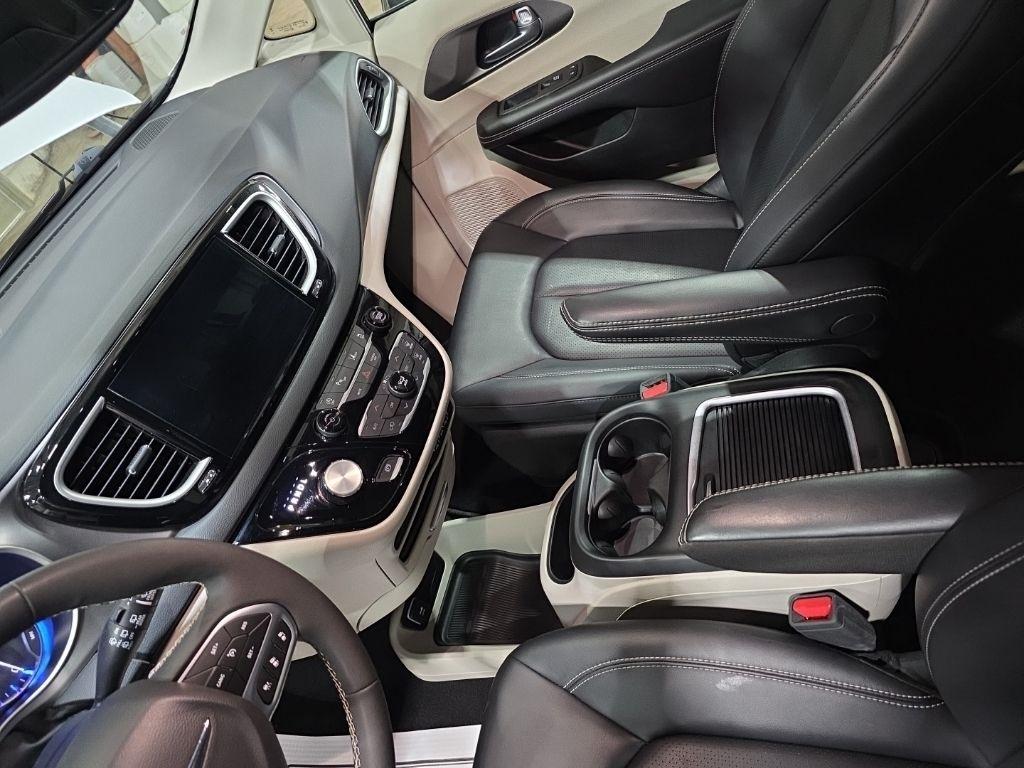 Chrysler Pacifica  2024