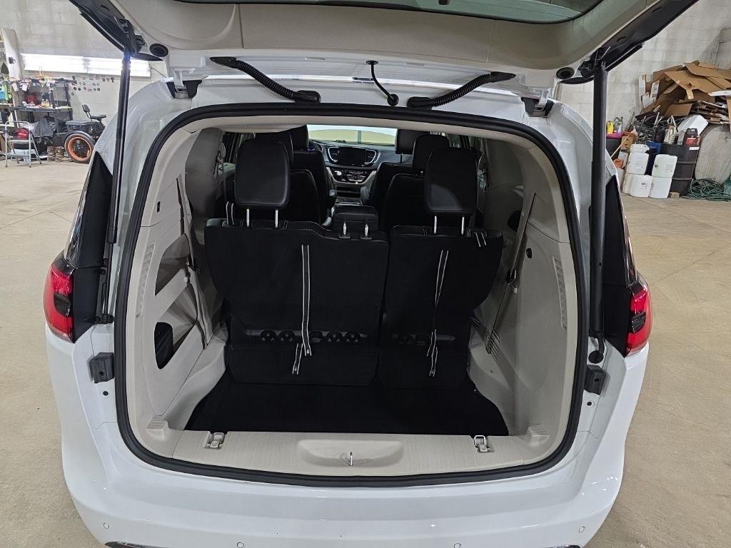 Chrysler Pacifica  2024