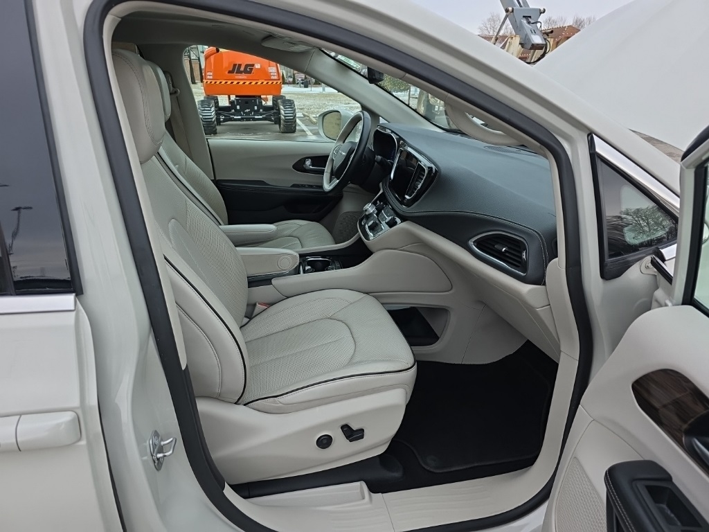 Chrysler Pacifica  2021