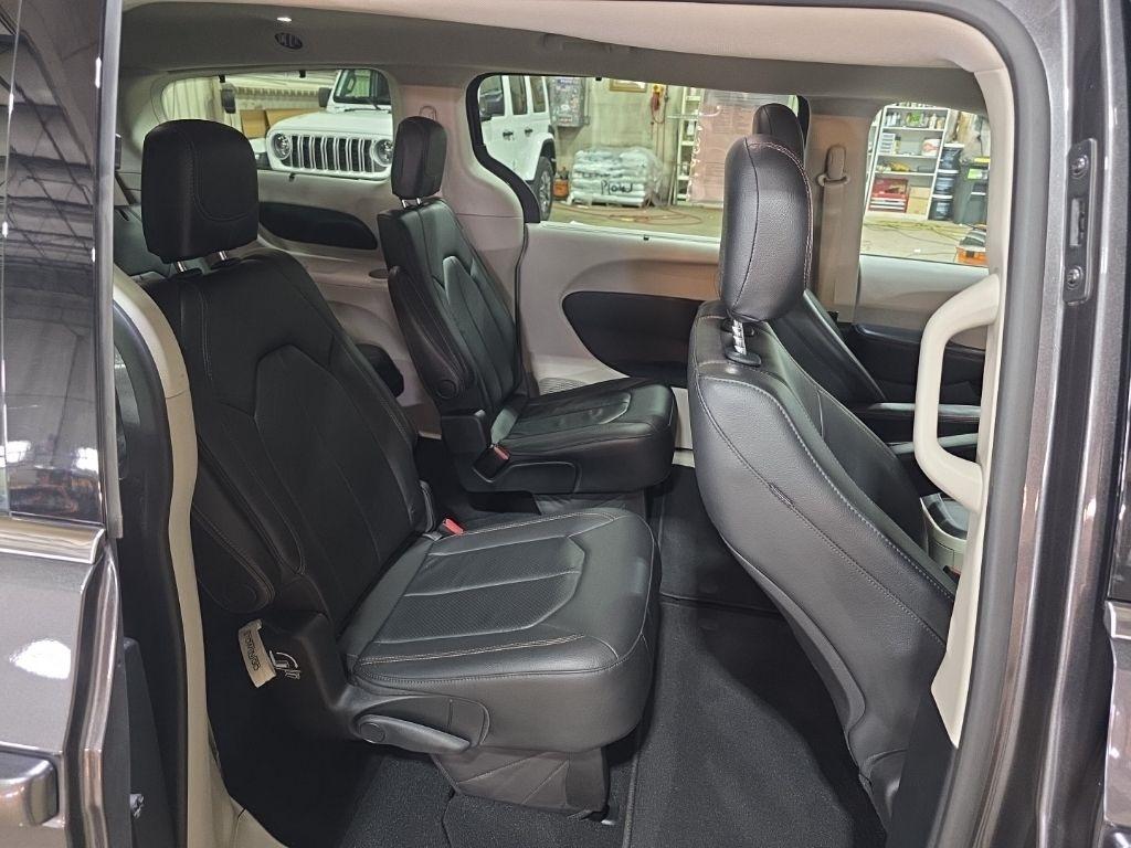 Chrysler Pacifica  2020