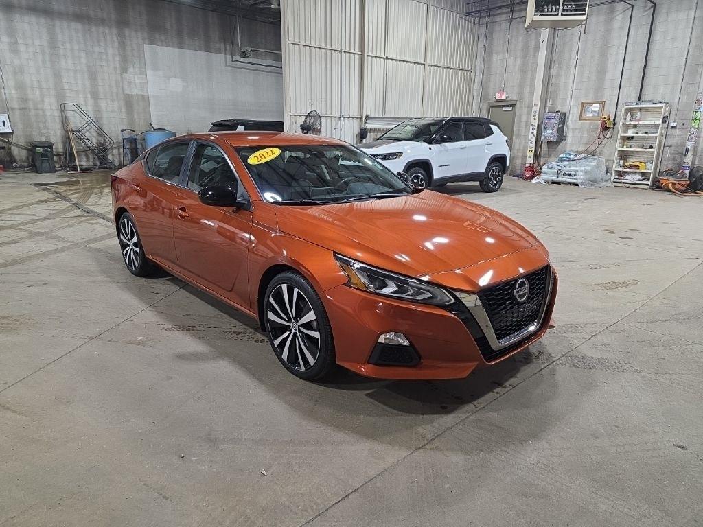 Nissan Altima  2022