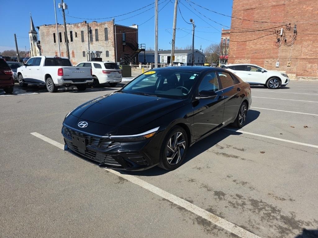 Hyundai Elantra  2024