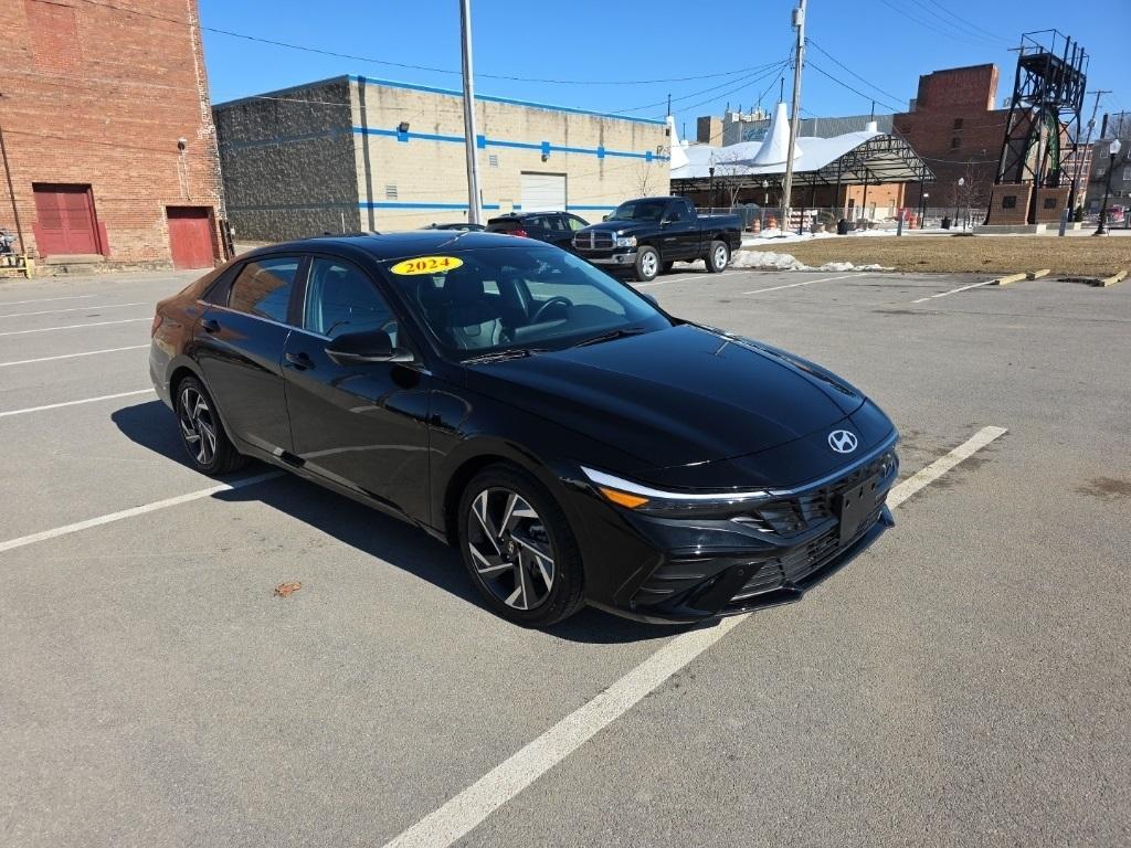 Hyundai Elantra  2024