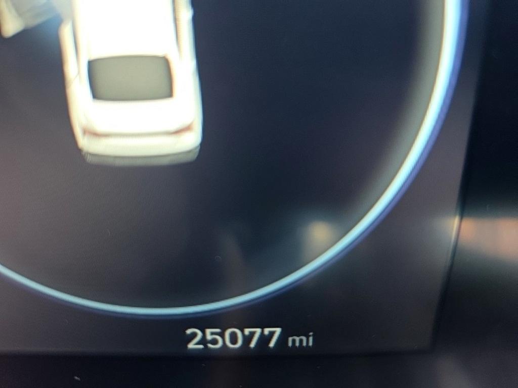 Hyundai Elantra  2024