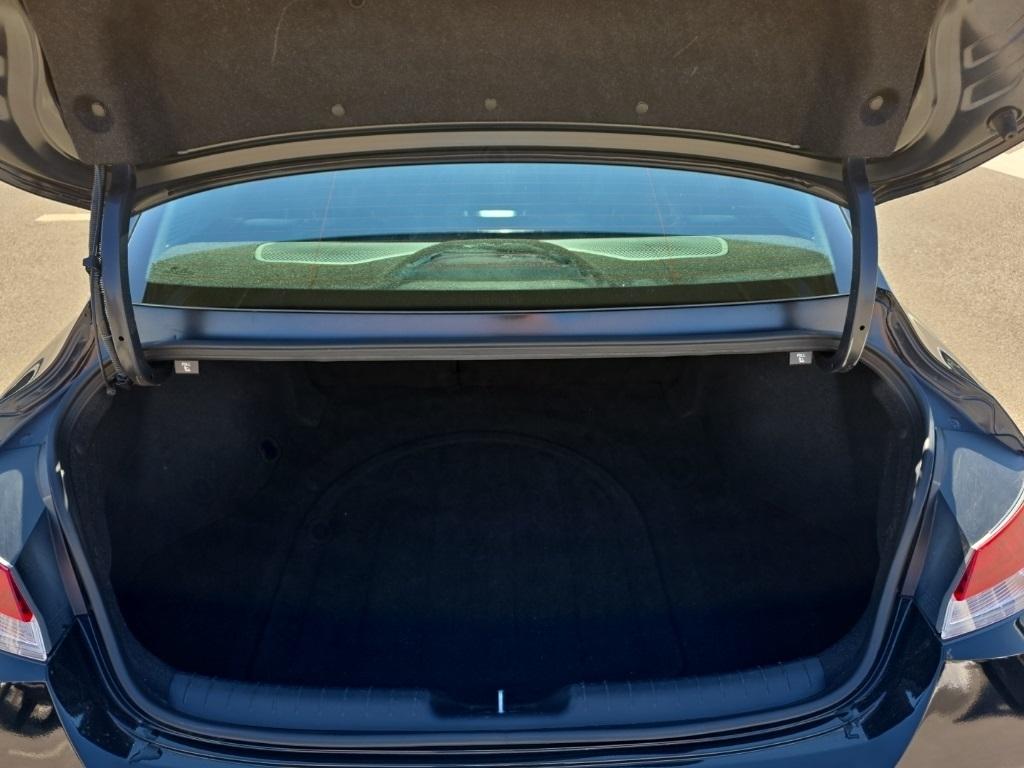 Hyundai Elantra  2024