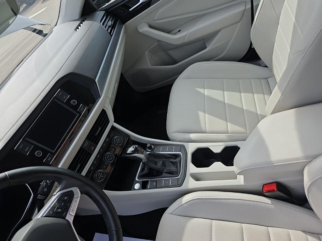 Volkswagen Jetta  2023