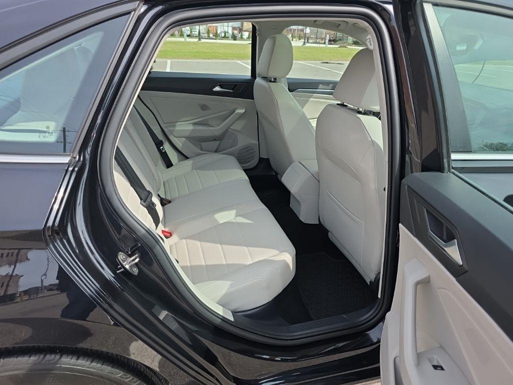 Volkswagen Jetta  2023