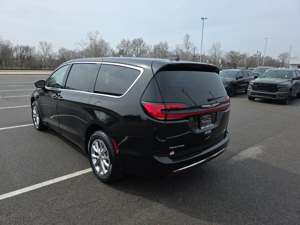 Chrysler Pacifica  2023