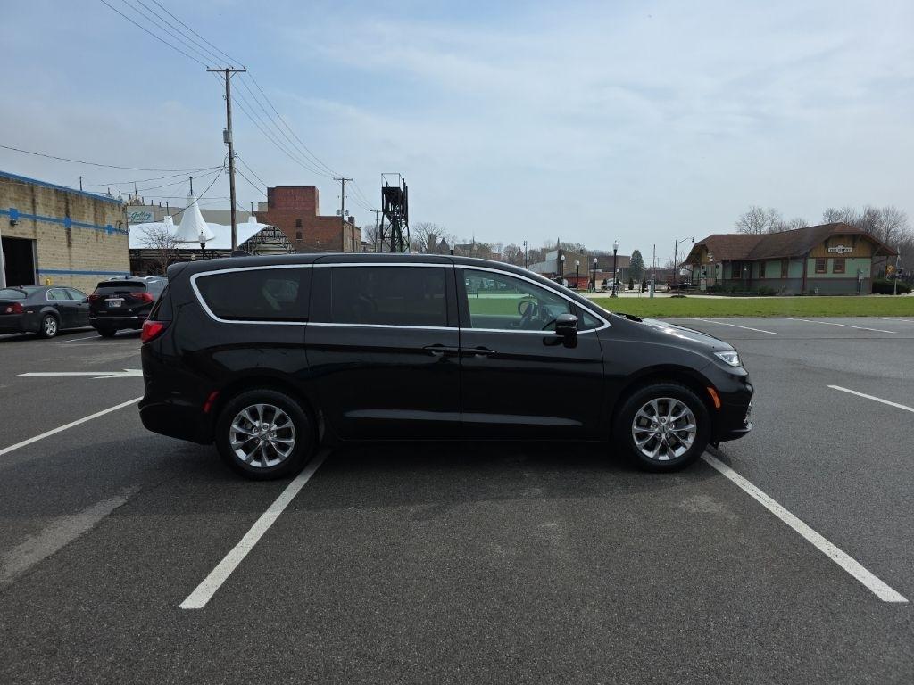 Chrysler Pacifica  2023