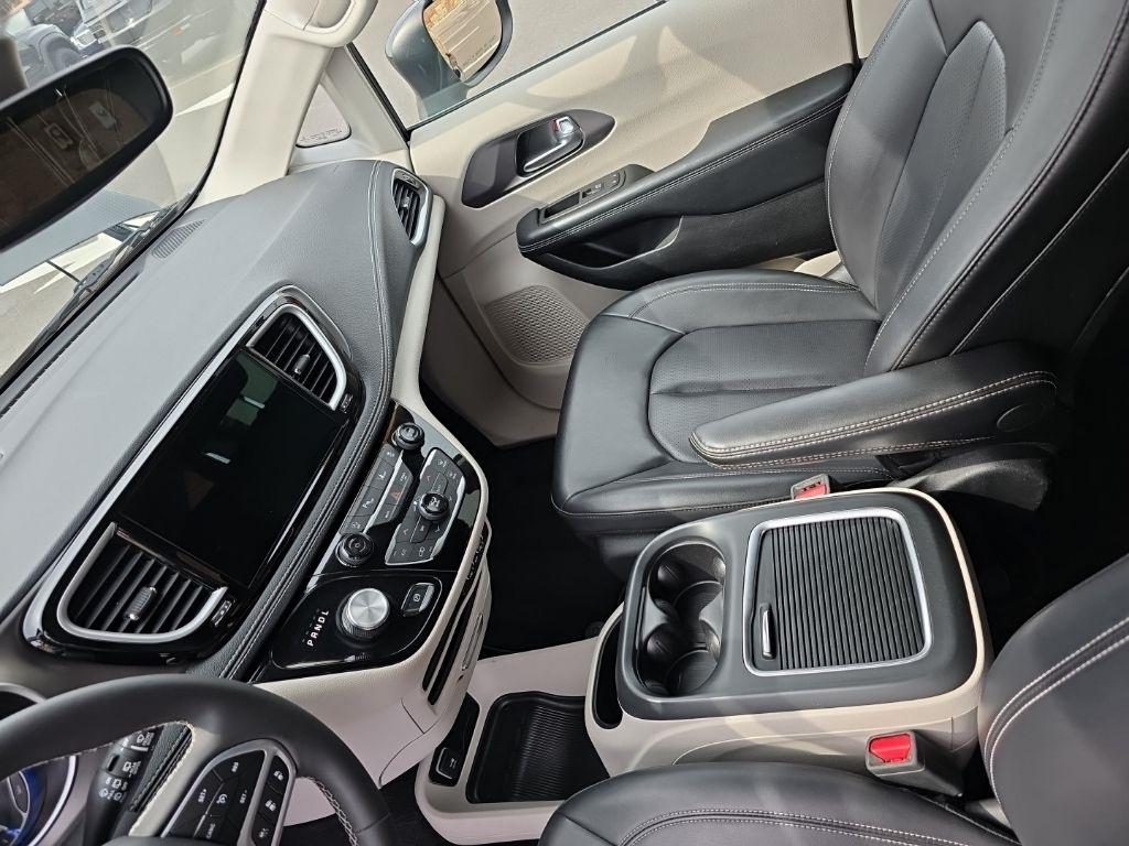 Chrysler Pacifica  2023