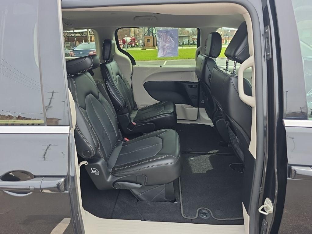 Chrysler Pacifica  2023