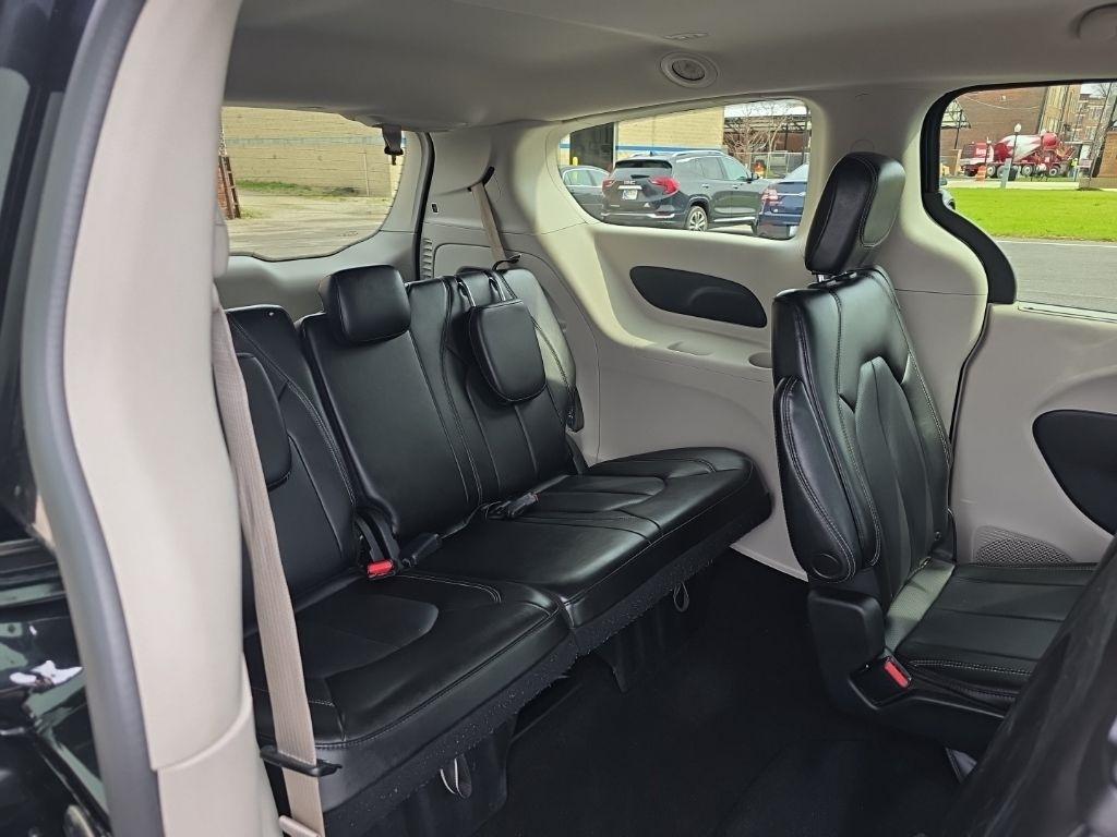 Chrysler Pacifica  2023