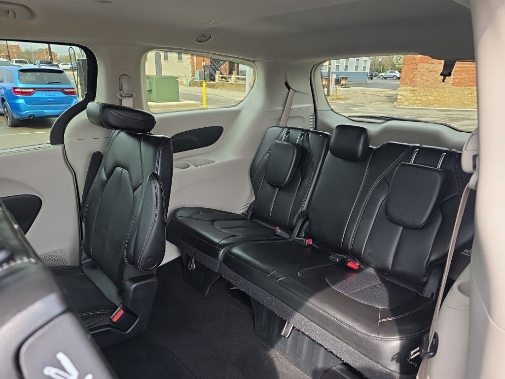 Chrysler Pacifica  2023