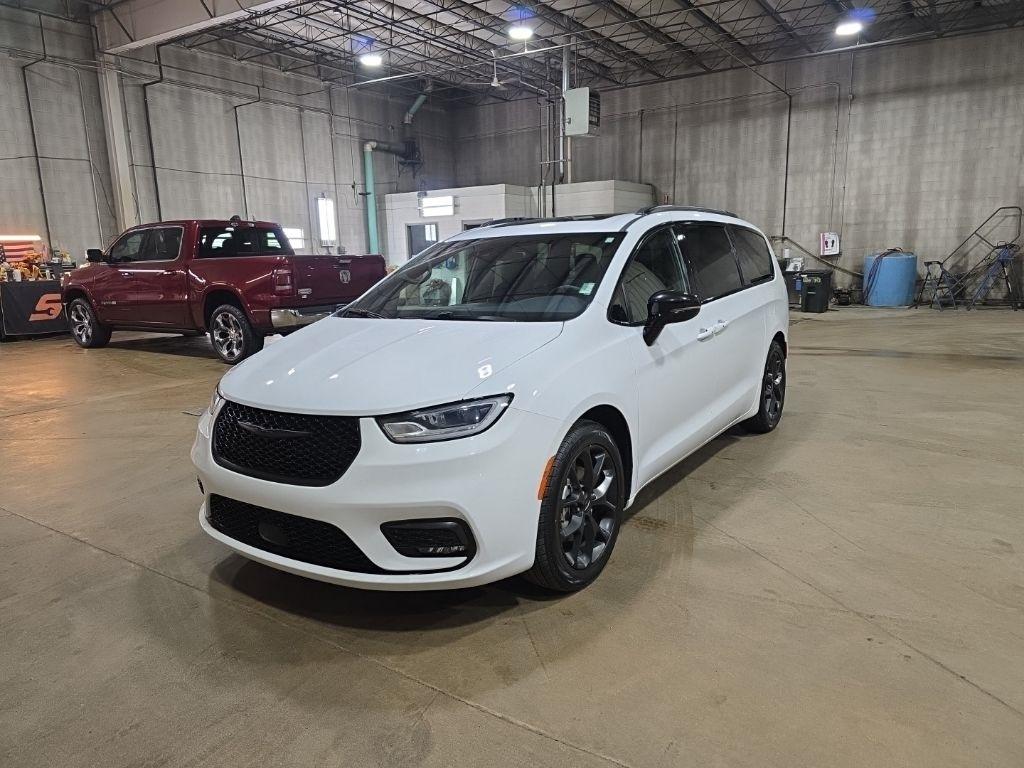 Chrysler Pacifica  2024