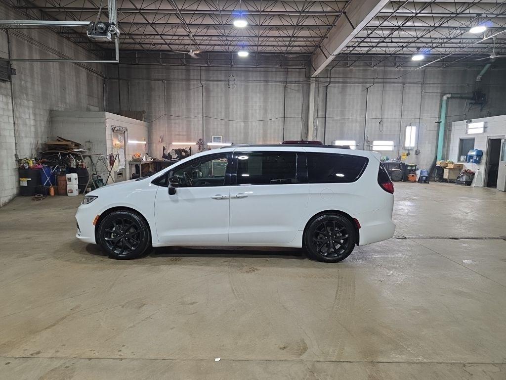 Chrysler Pacifica  2024
