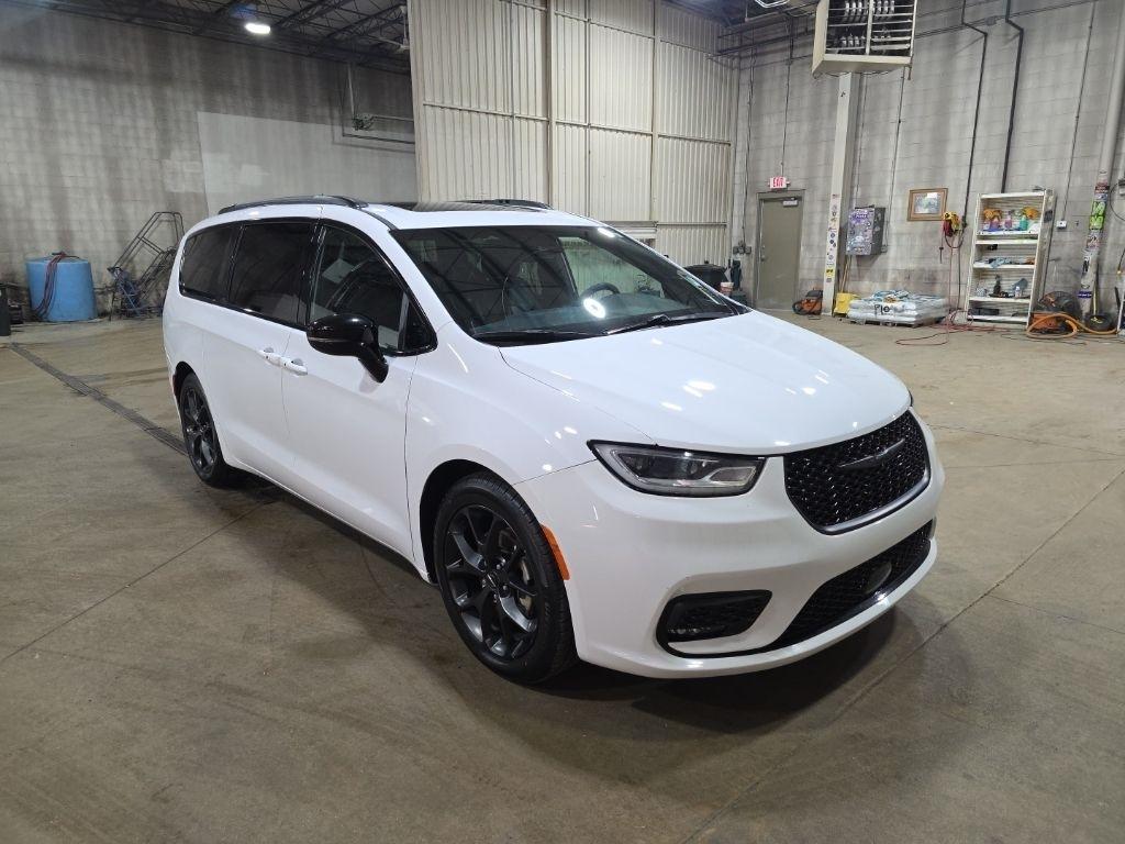 Chrysler Pacifica  2024