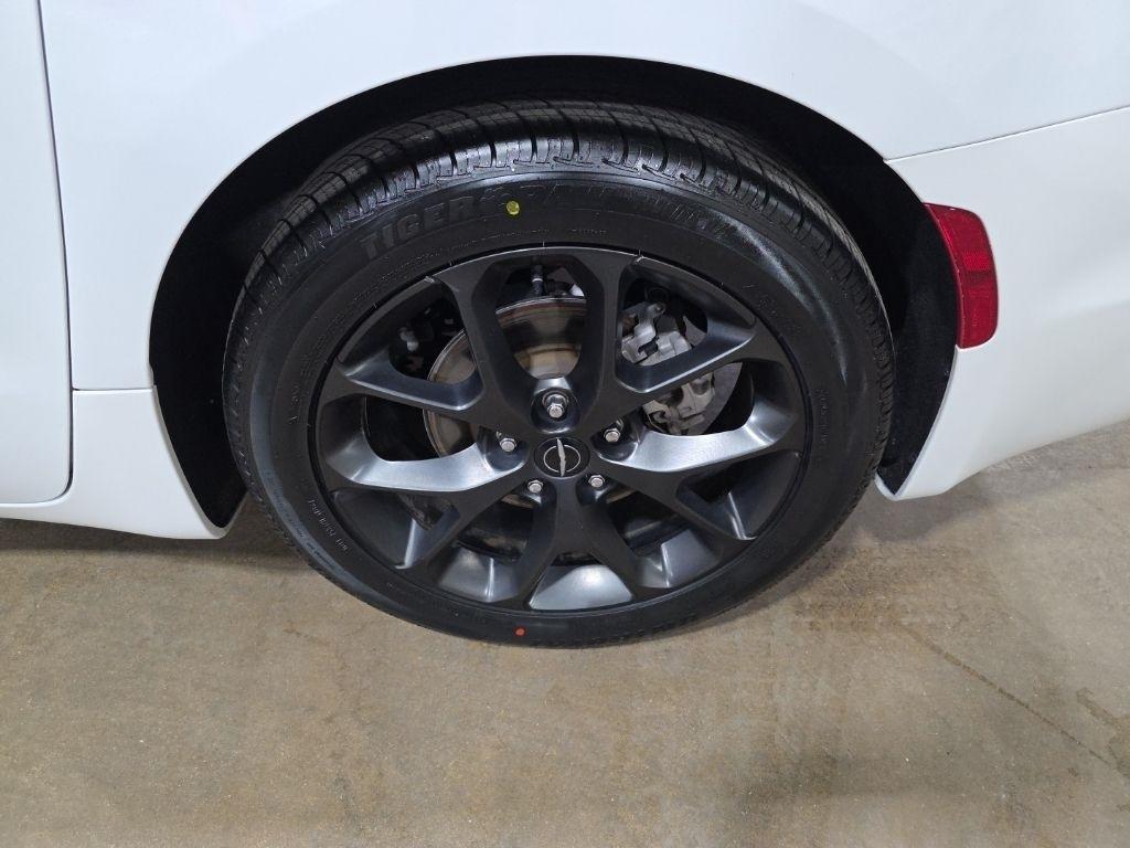 Chrysler Pacifica  2024