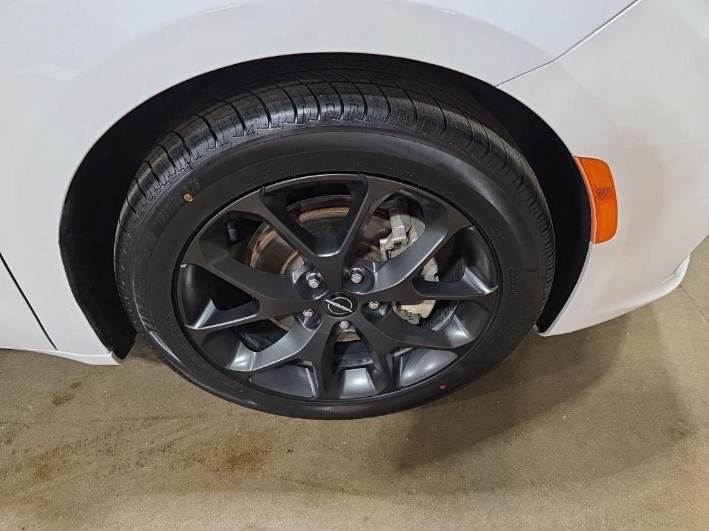 Chrysler Pacifica  2024