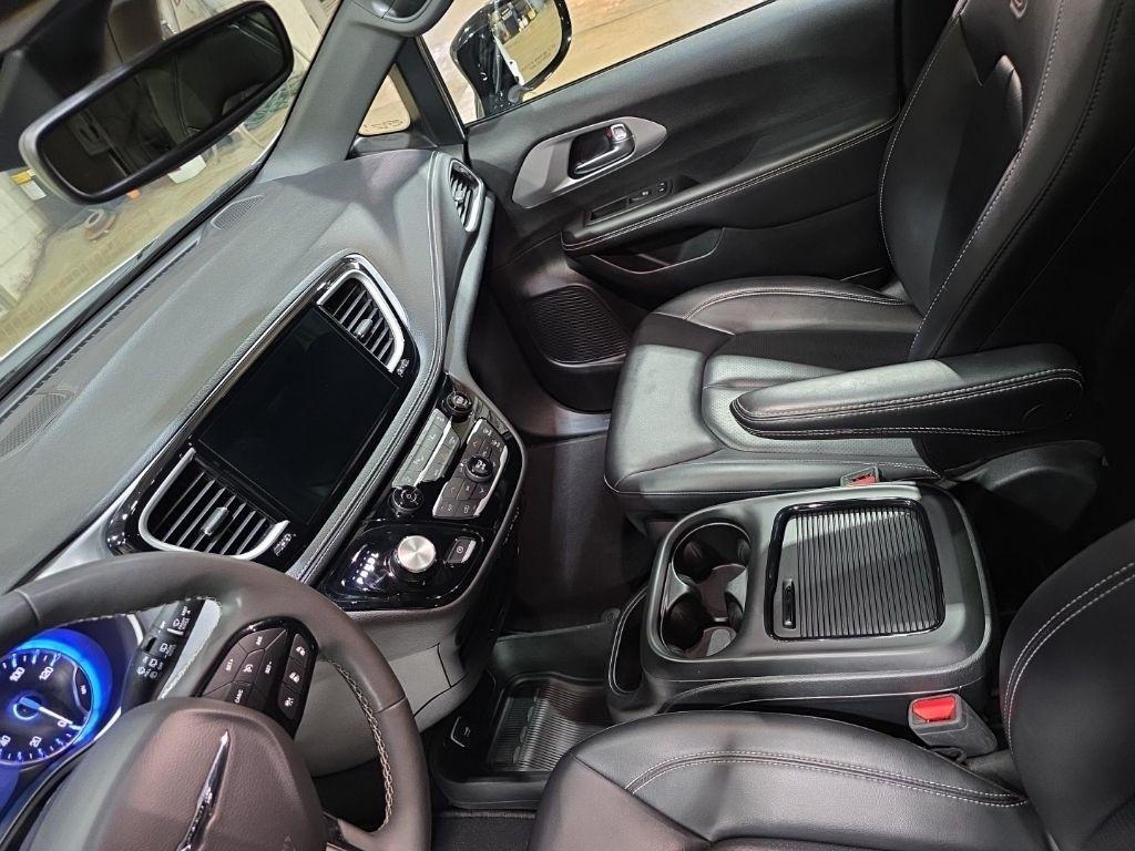 Chrysler Pacifica  2024