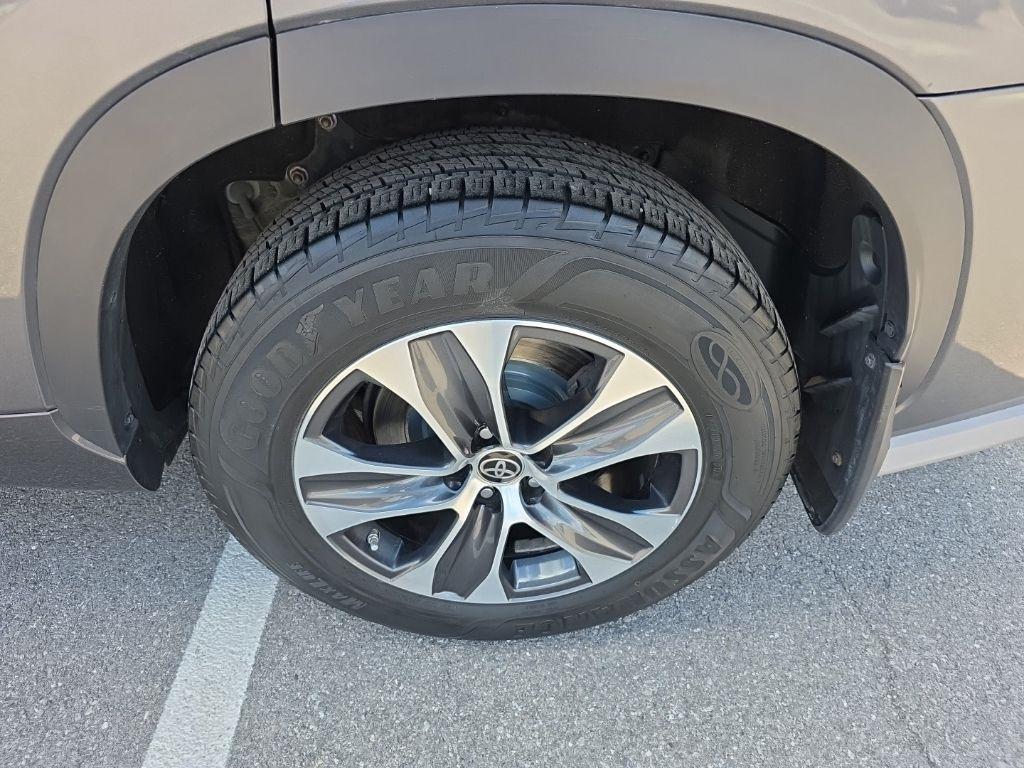 Toyota Highlander  2021