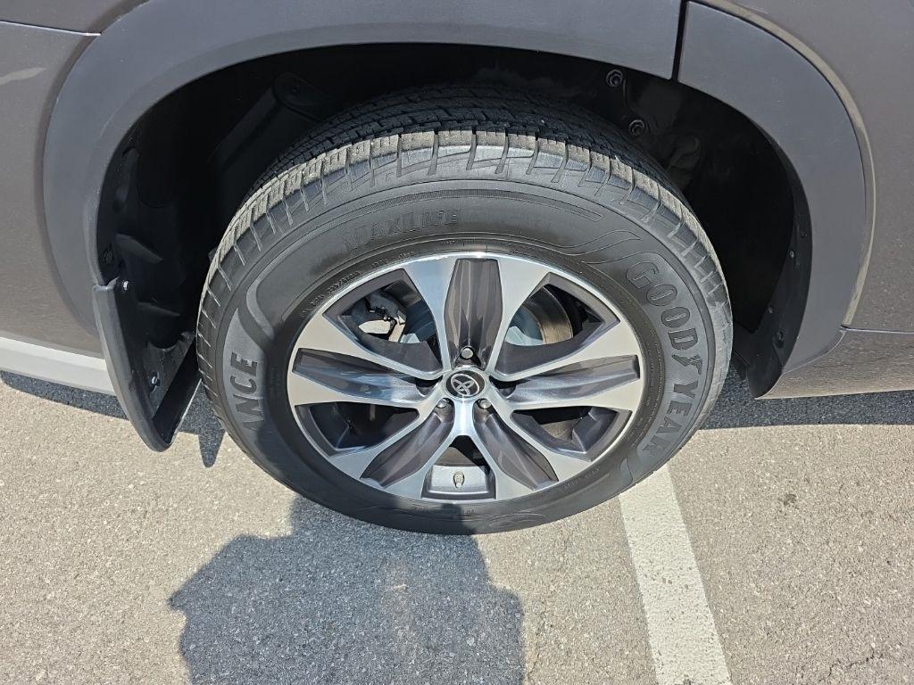 Toyota Highlander  2021