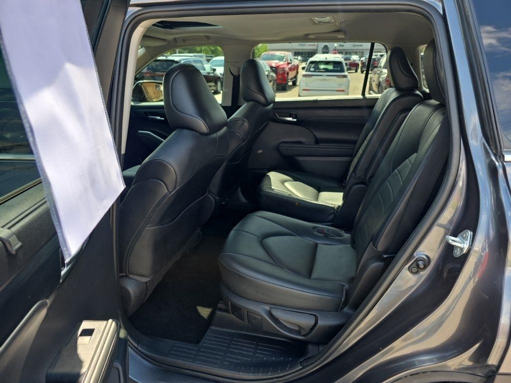 Toyota Highlander  2021