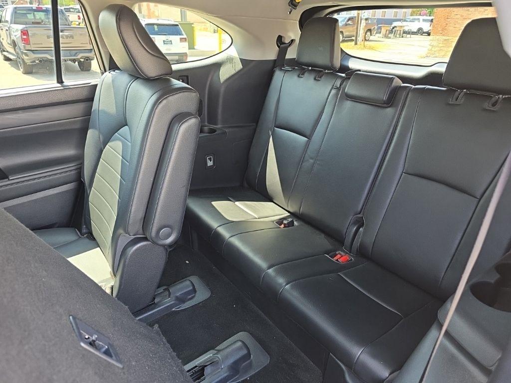 Toyota Highlander  2021