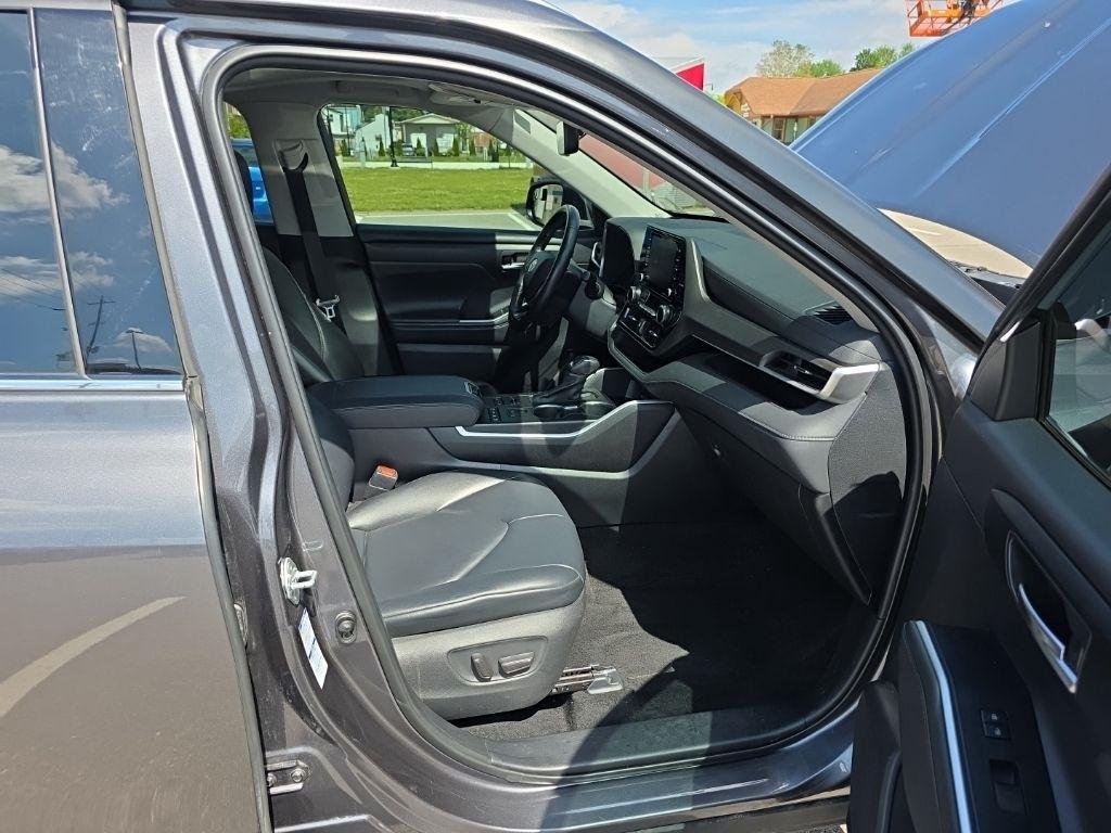Toyota Highlander  2021
