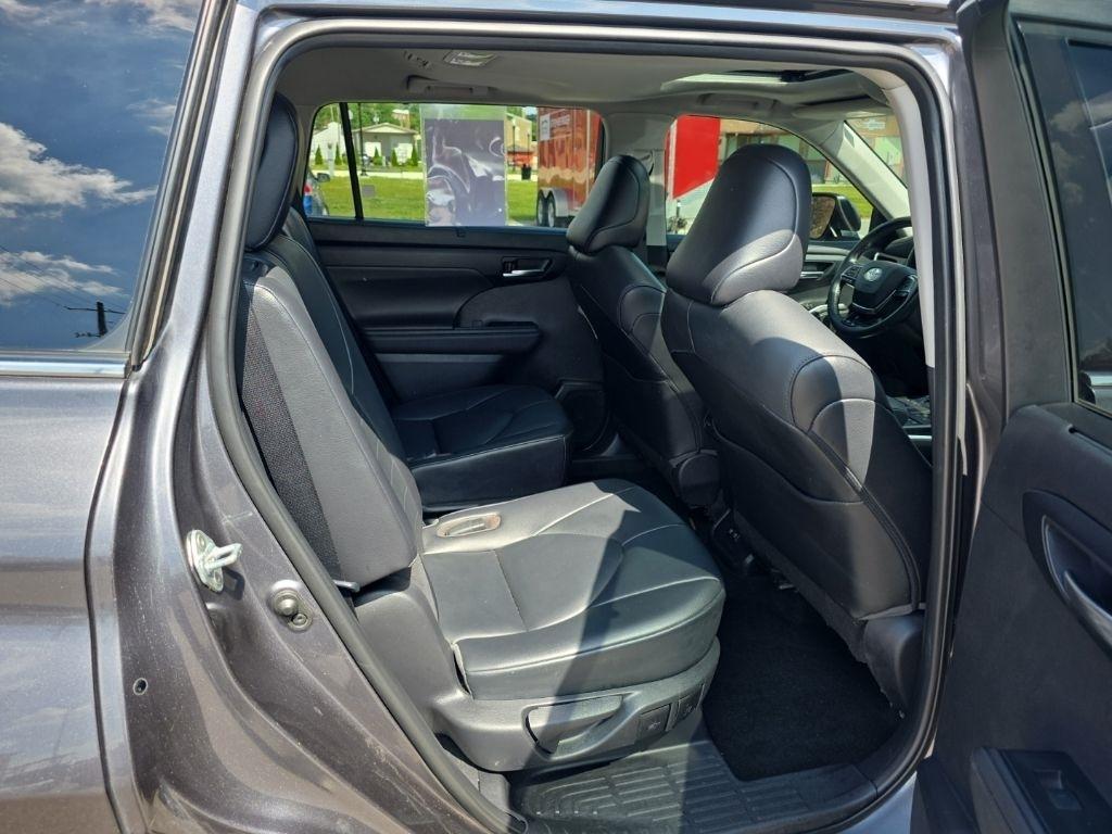 Toyota Highlander  2021