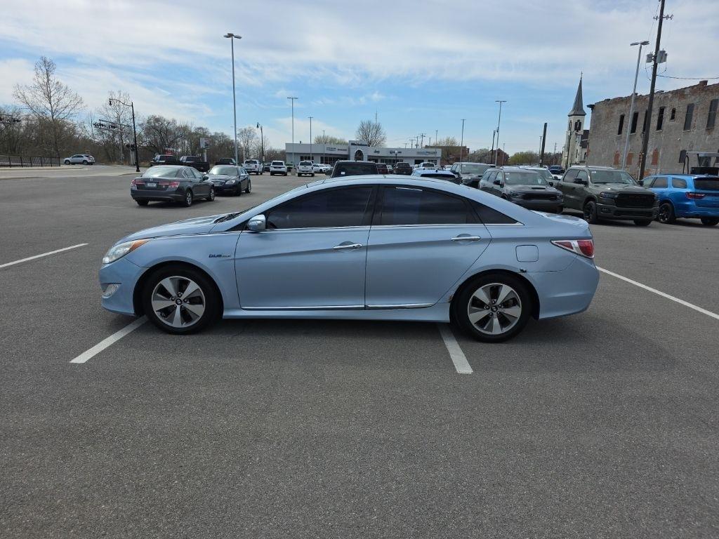 Hyundai Sonata Hybrid  2011