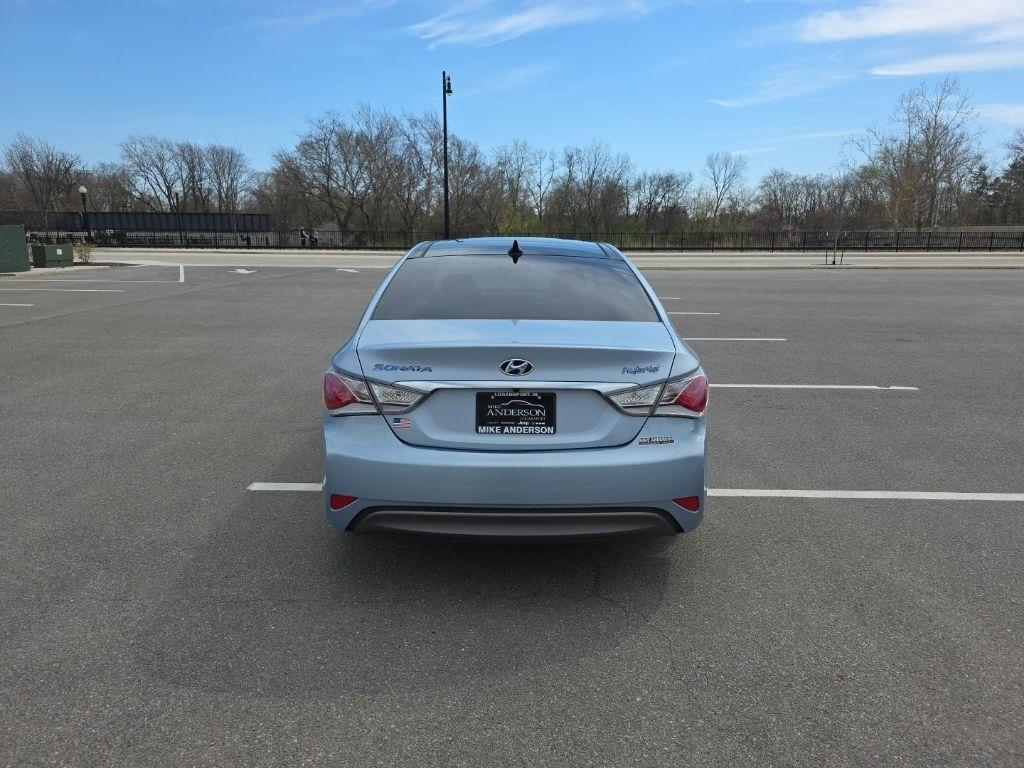 Hyundai Sonata Hybrid  2011