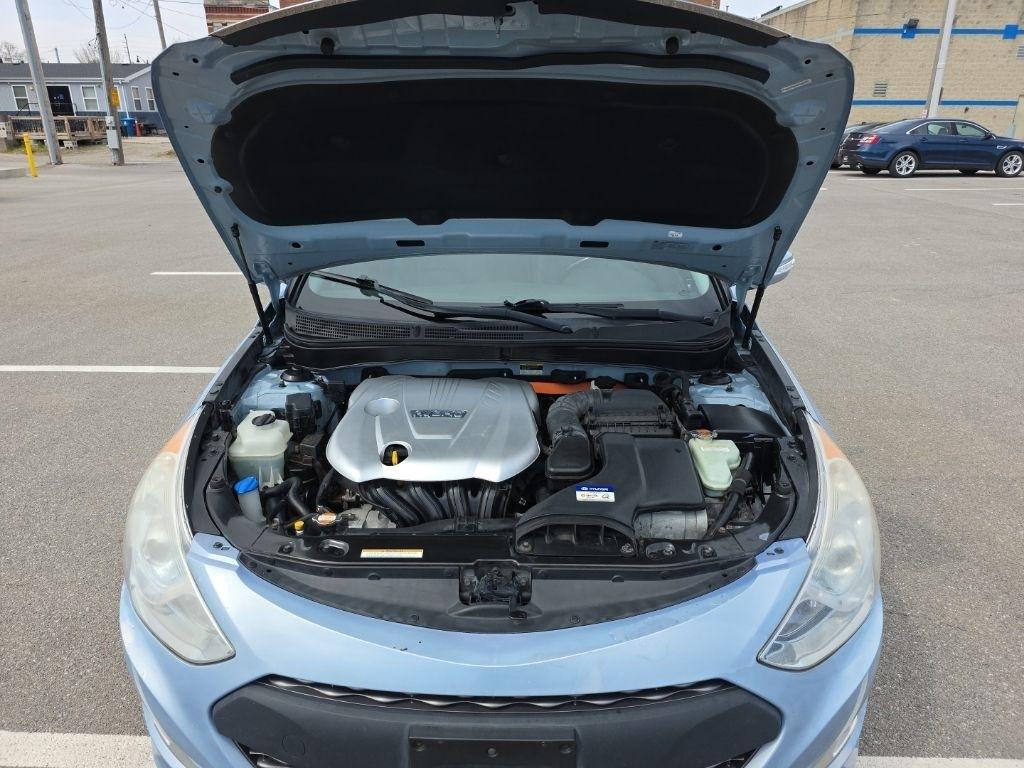 Hyundai Sonata Hybrid  2011