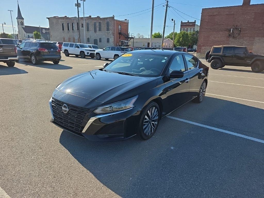 Nissan Altima  2024