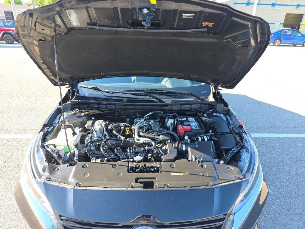 Nissan Altima  2024
