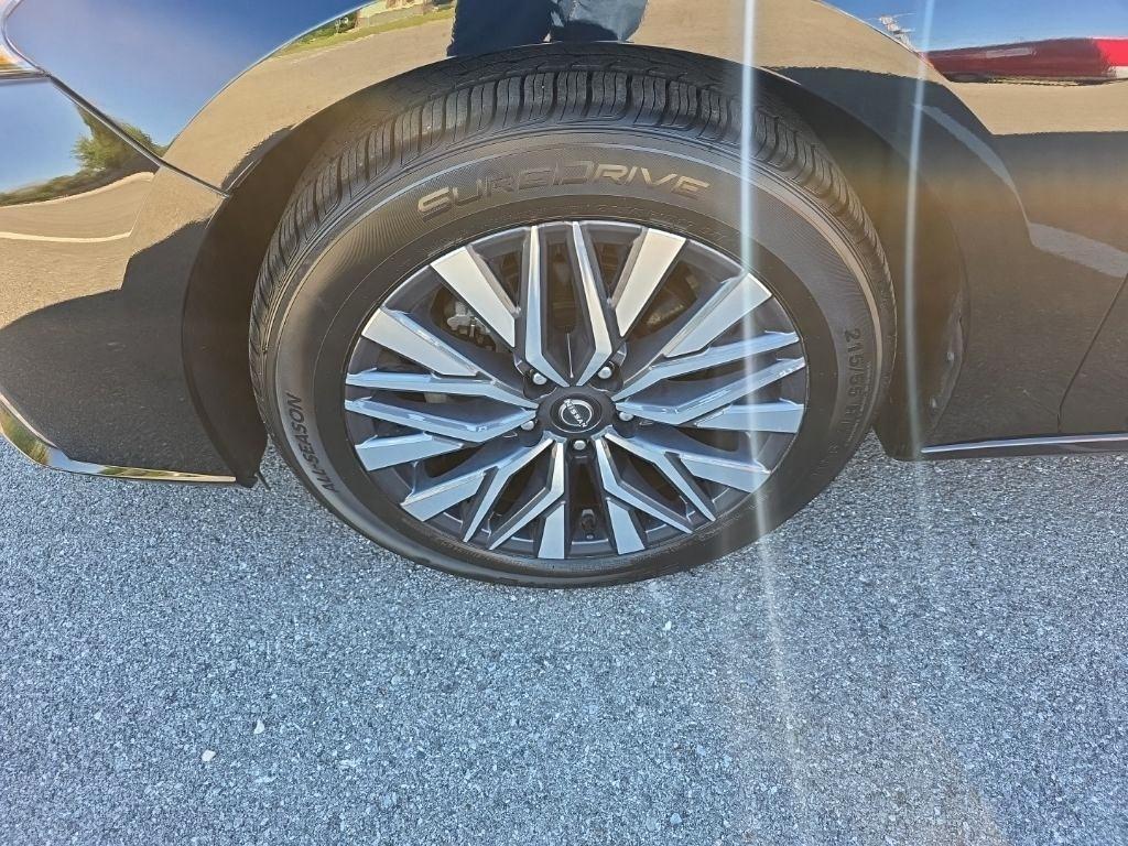 Nissan Altima  2024