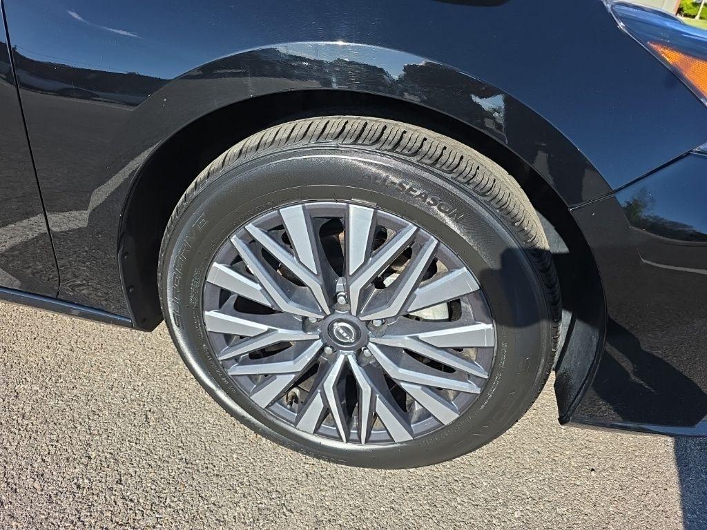 Nissan Altima  2024