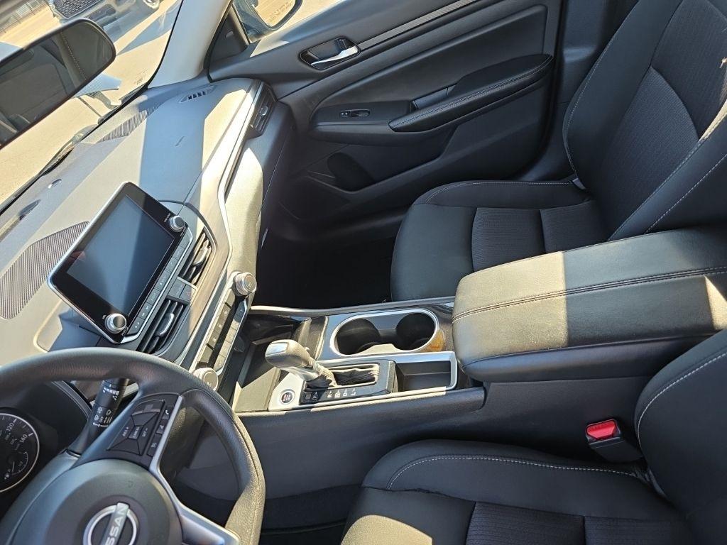 Nissan Altima  2024