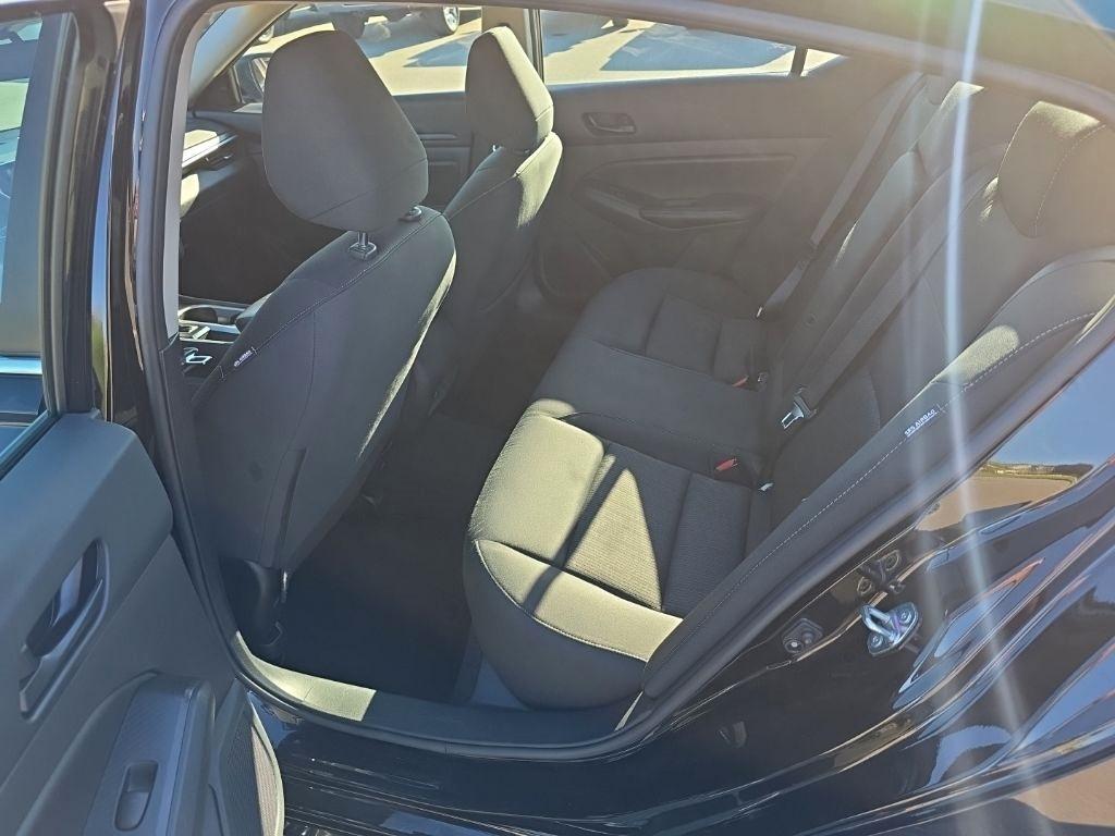 Nissan Altima  2024