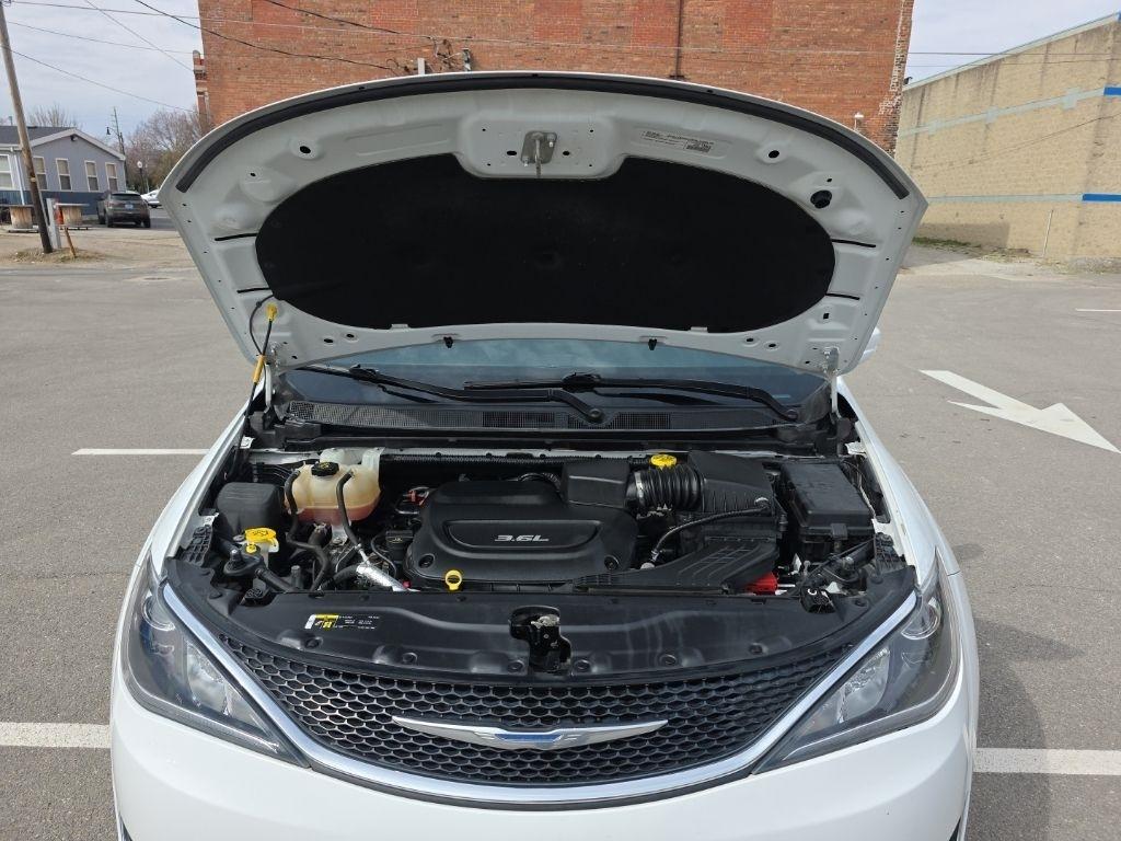 Chrysler Pacifica  2018