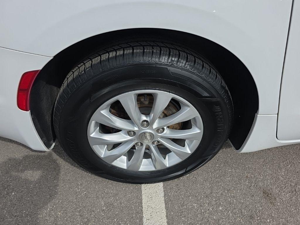 Chrysler Pacifica  2018