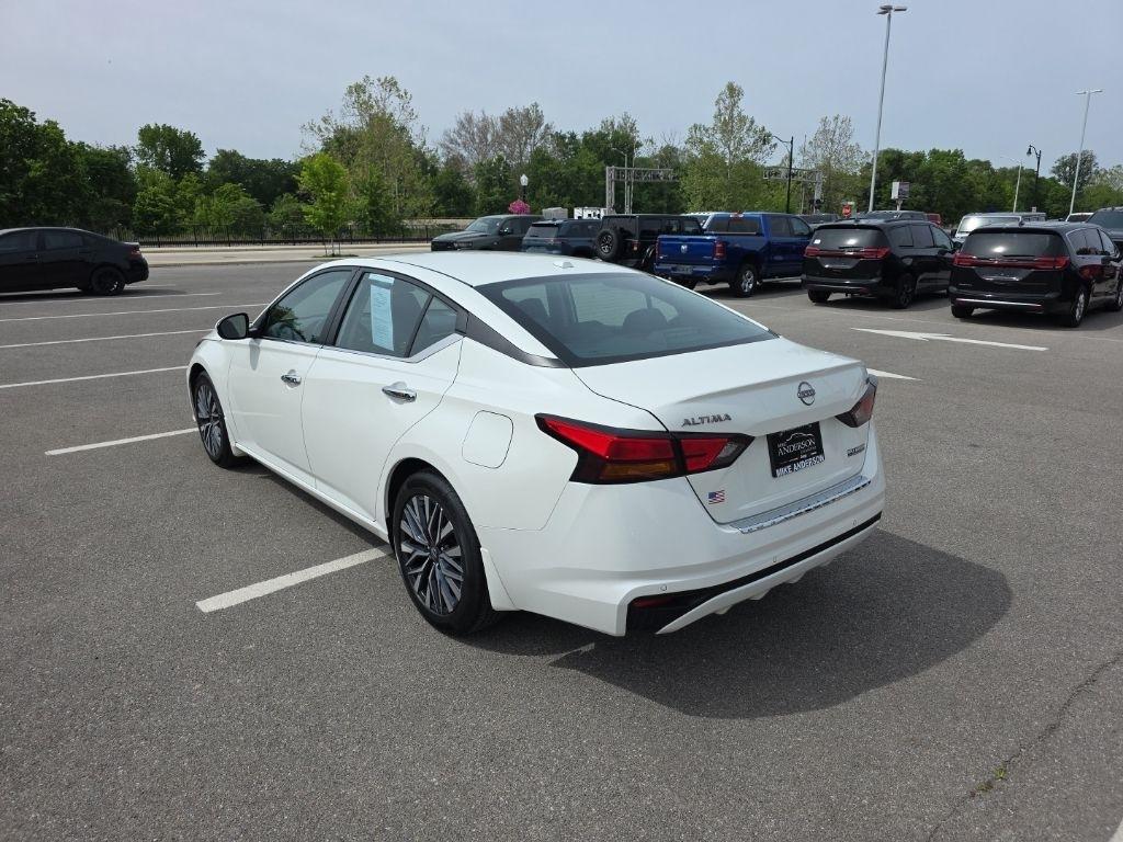 Nissan Altima  2023
