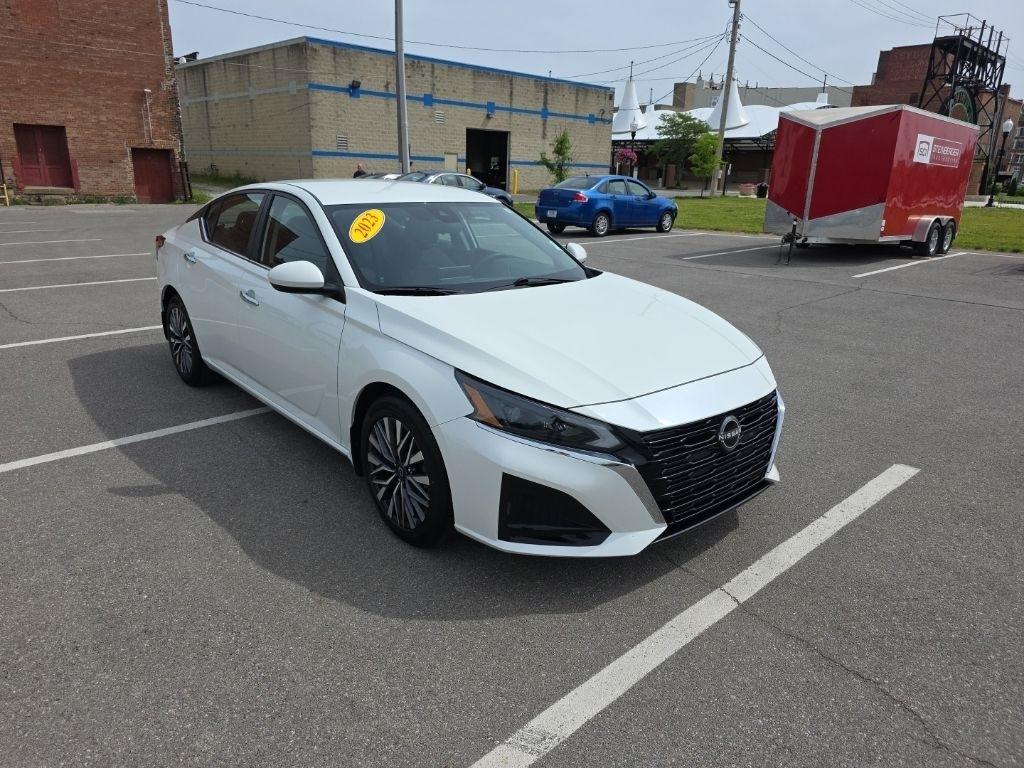 Nissan Altima  2023