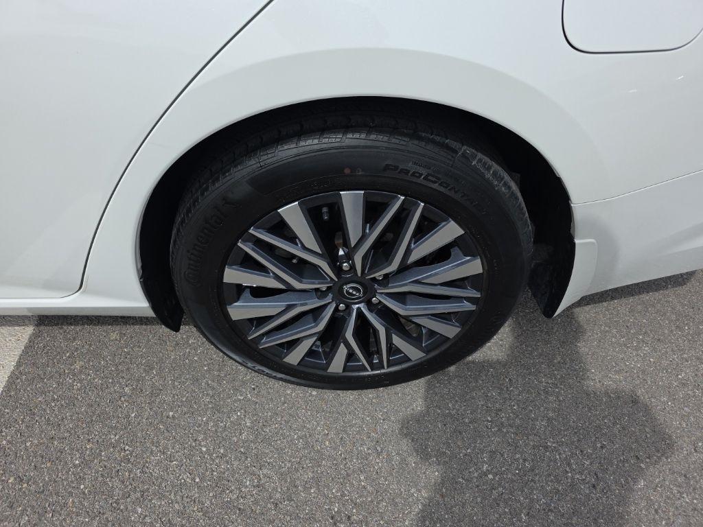 Nissan Altima  2023