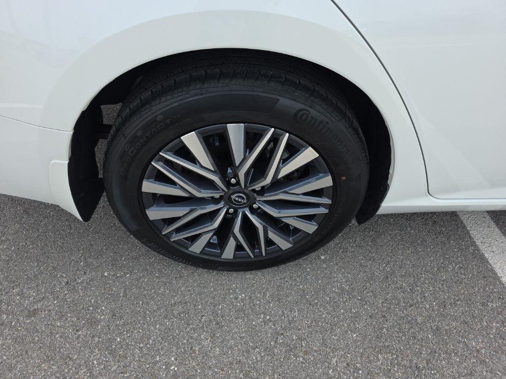 Nissan Altima  2023