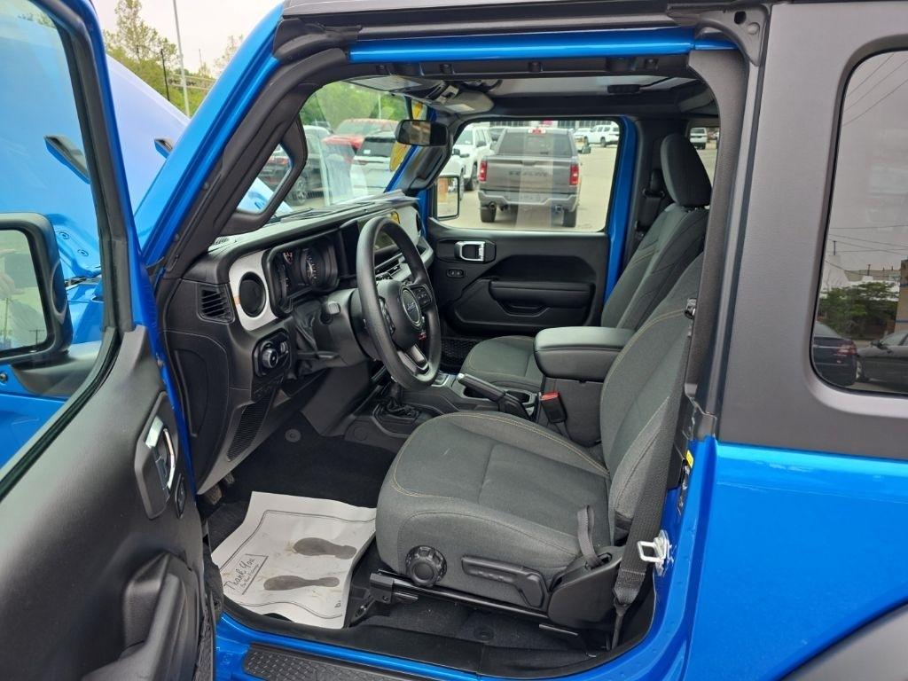 Jeep Wrangler  2025