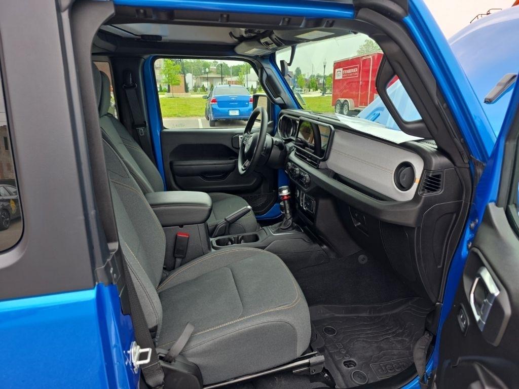 Jeep Wrangler  2025
