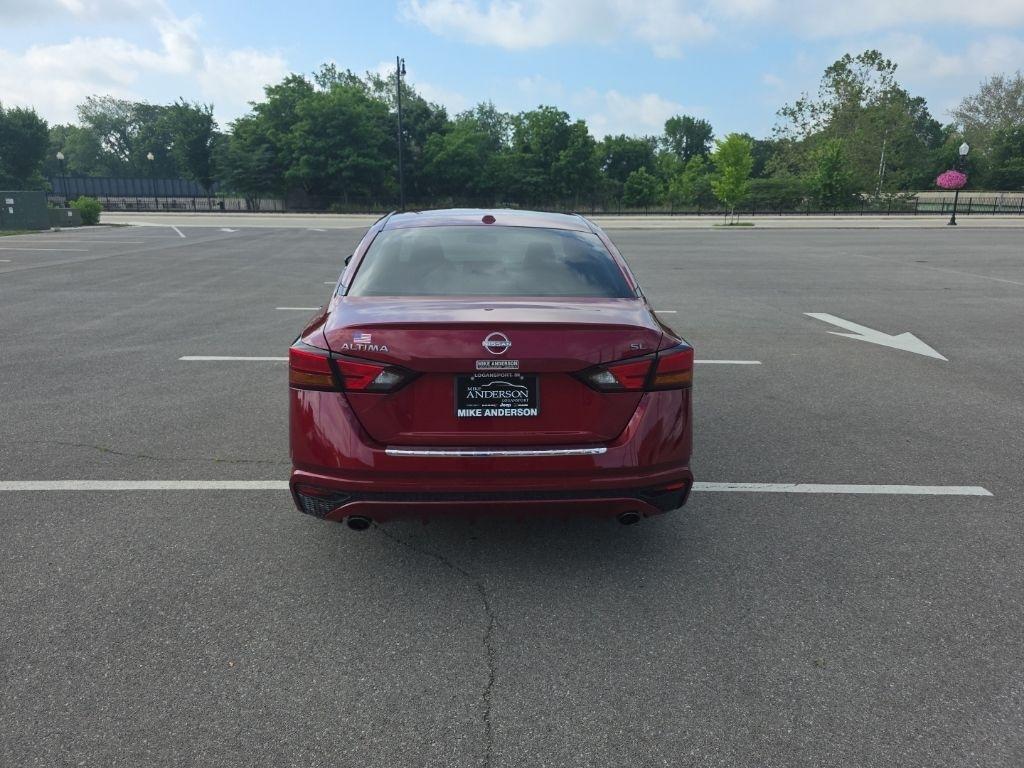 Nissan Altima  2023