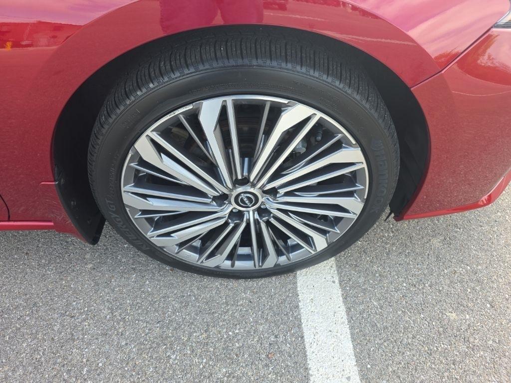 Nissan Altima  2023