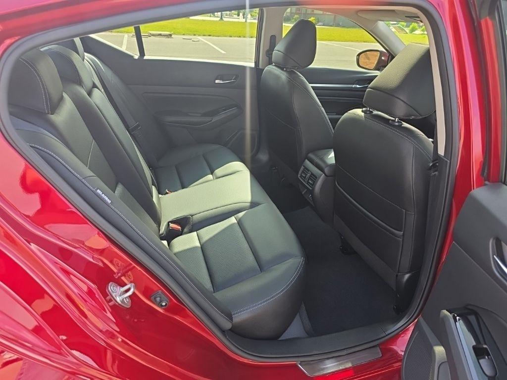 Nissan Altima  2023